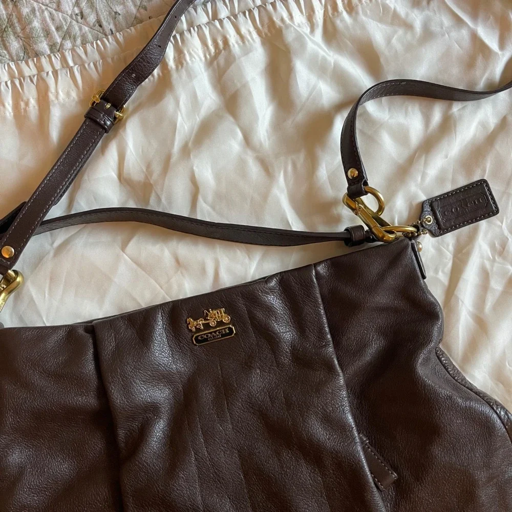 Coach‎ Madison Leather Isabelle Mahogany Brown Hobo Bag Brass Hardware